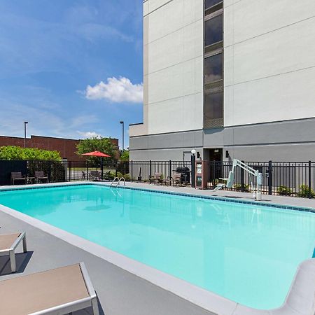 Hyatt Place Louisville-East Екстериор снимка