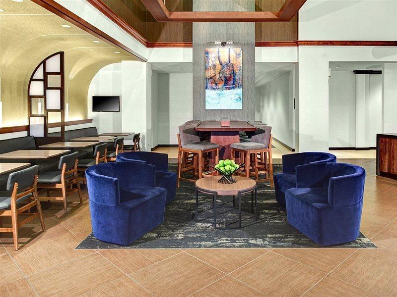 Hyatt Place Louisville-East Екстериор снимка