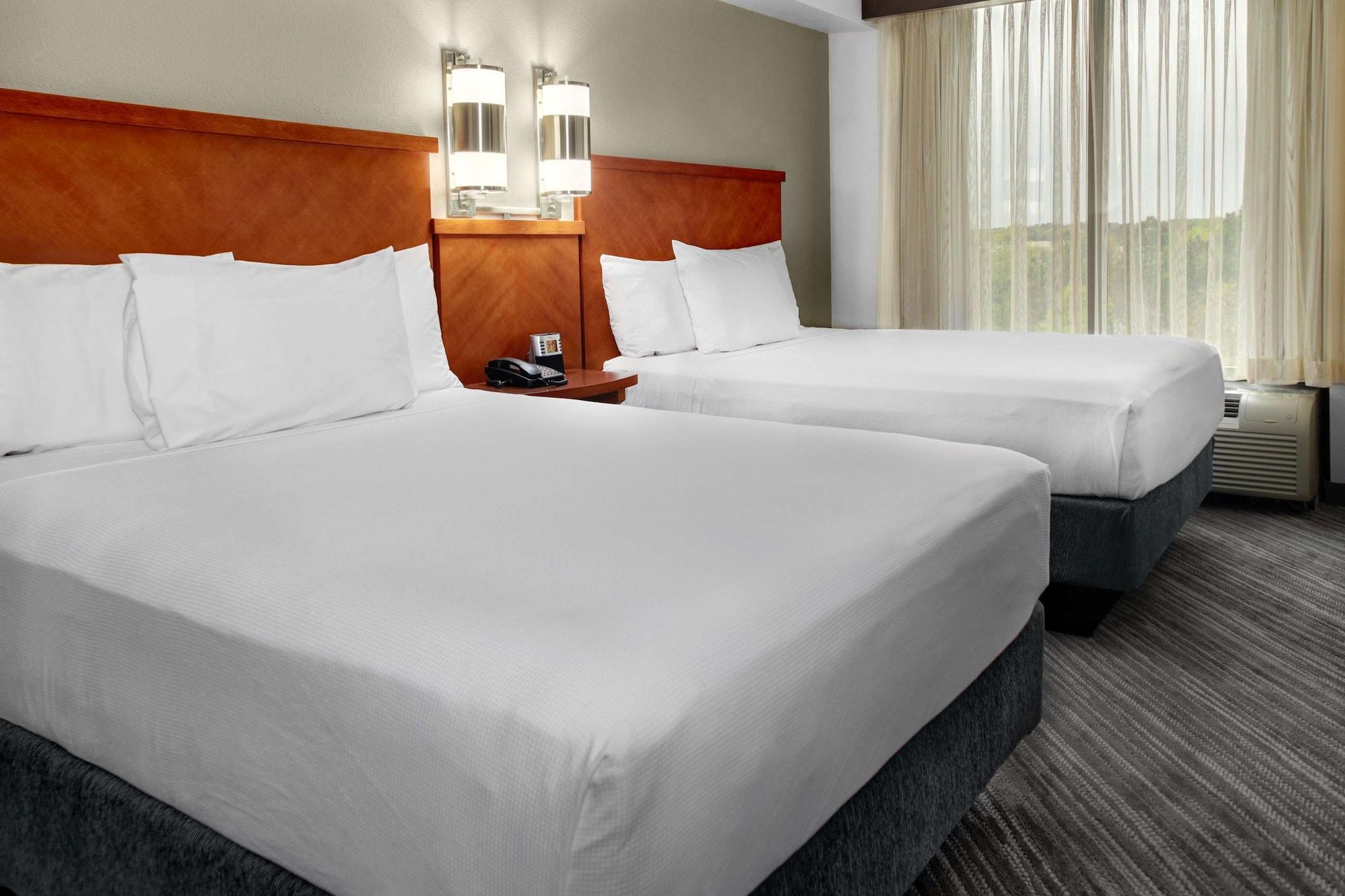 Hyatt Place Louisville-East Екстериор снимка