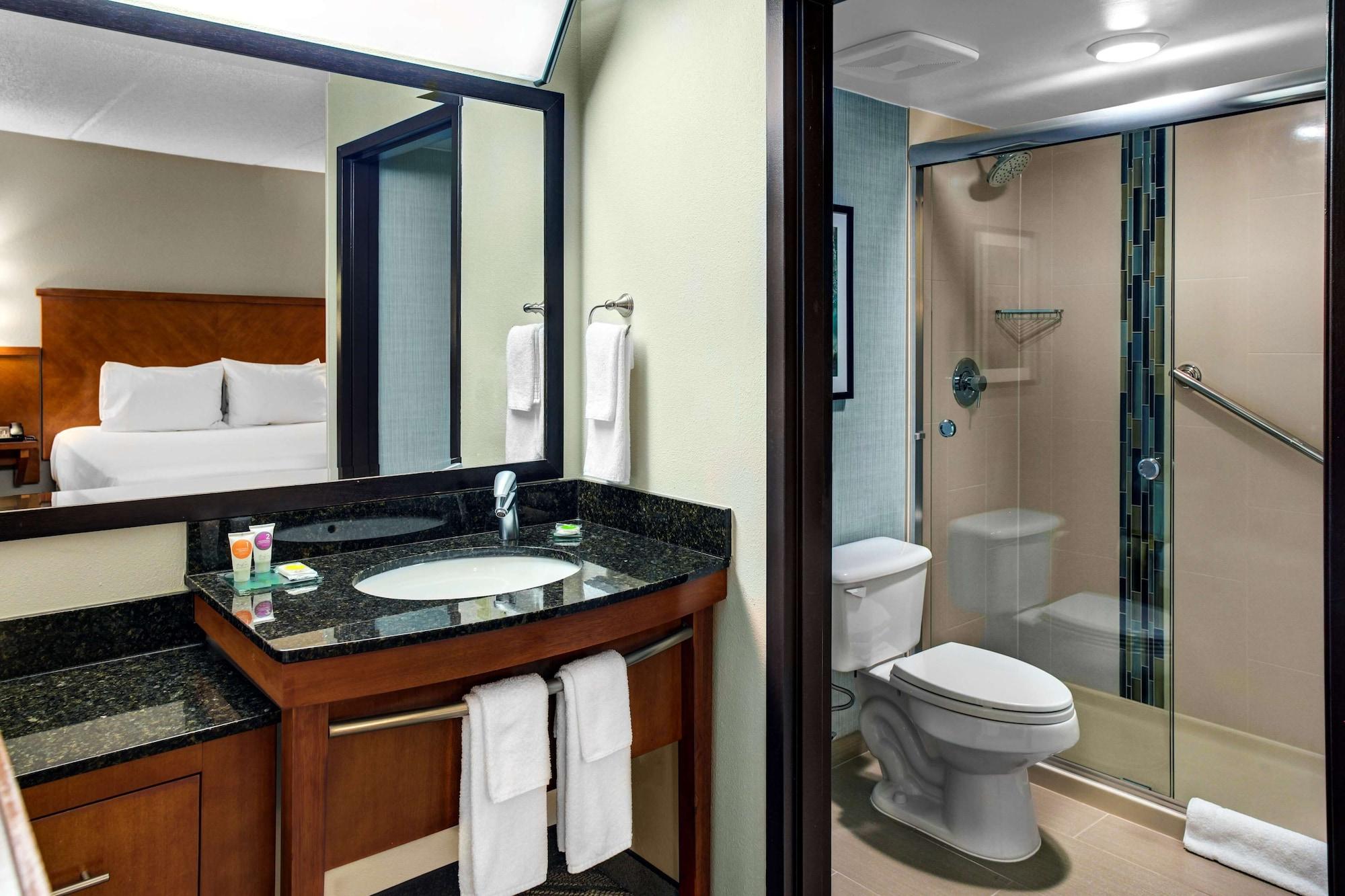 Hyatt Place Louisville-East Екстериор снимка