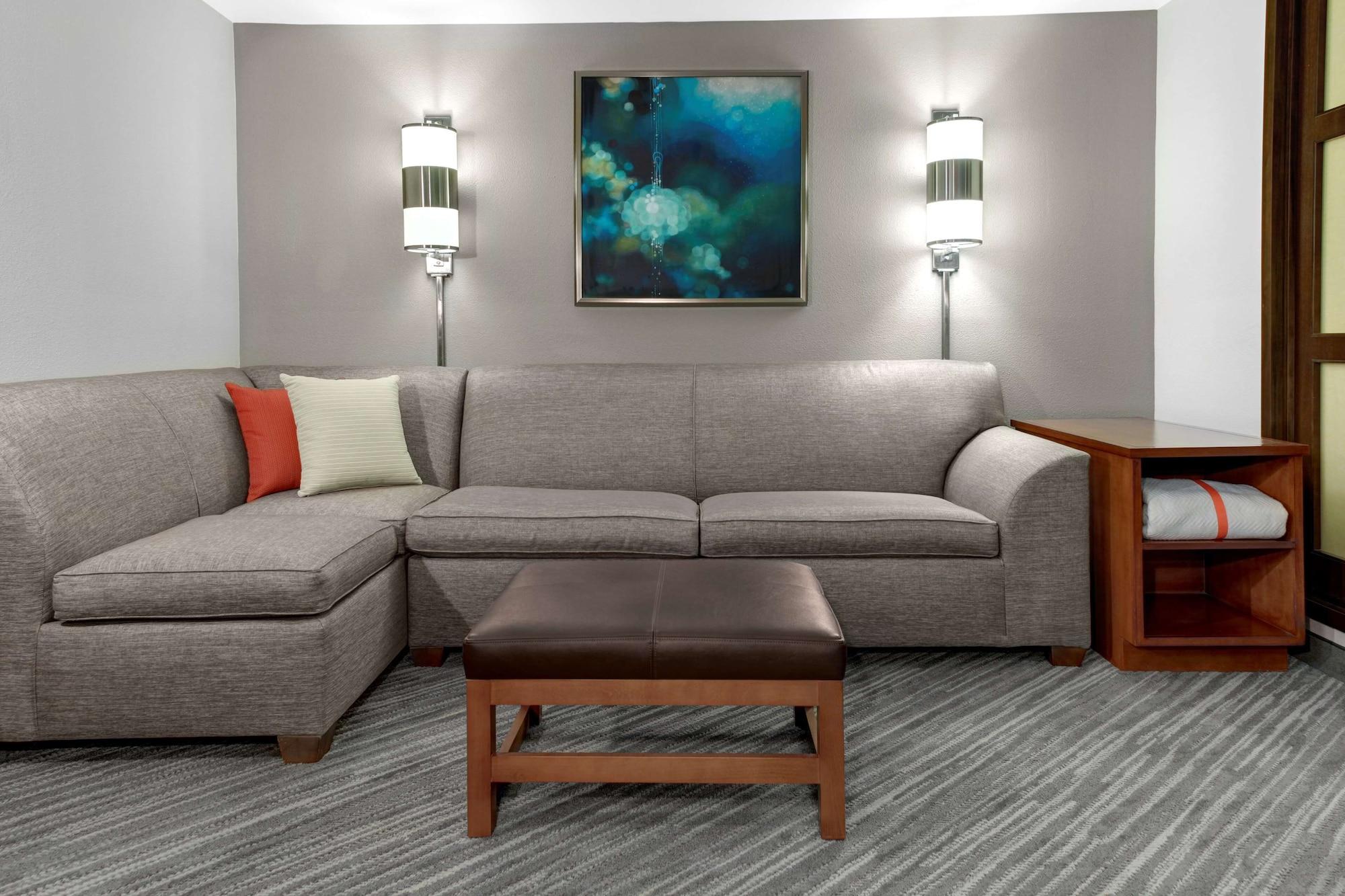 Hyatt Place Louisville-East Екстериор снимка