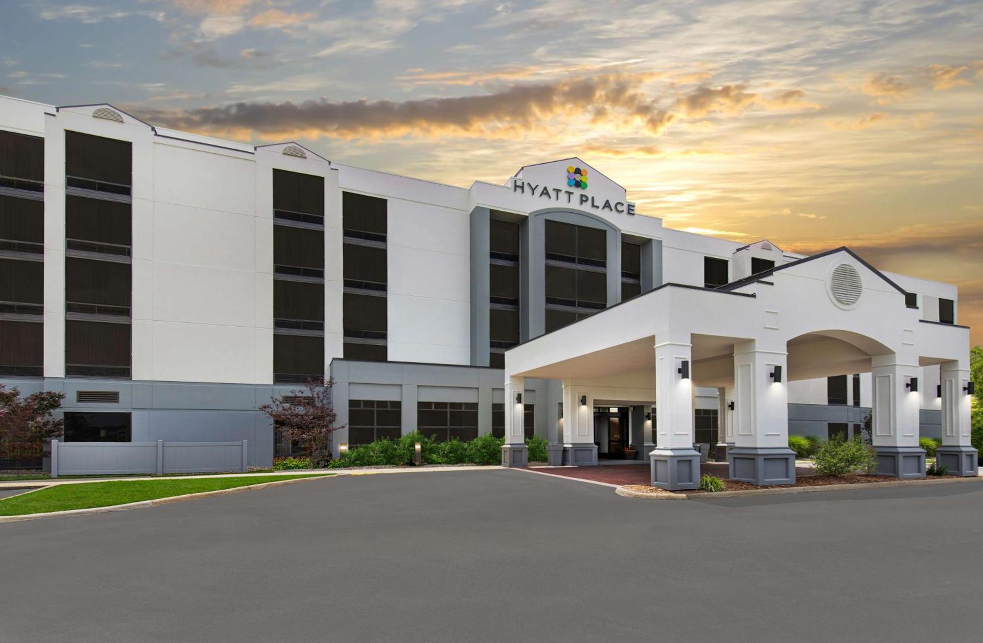 Hyatt Place Louisville-East Екстериор снимка