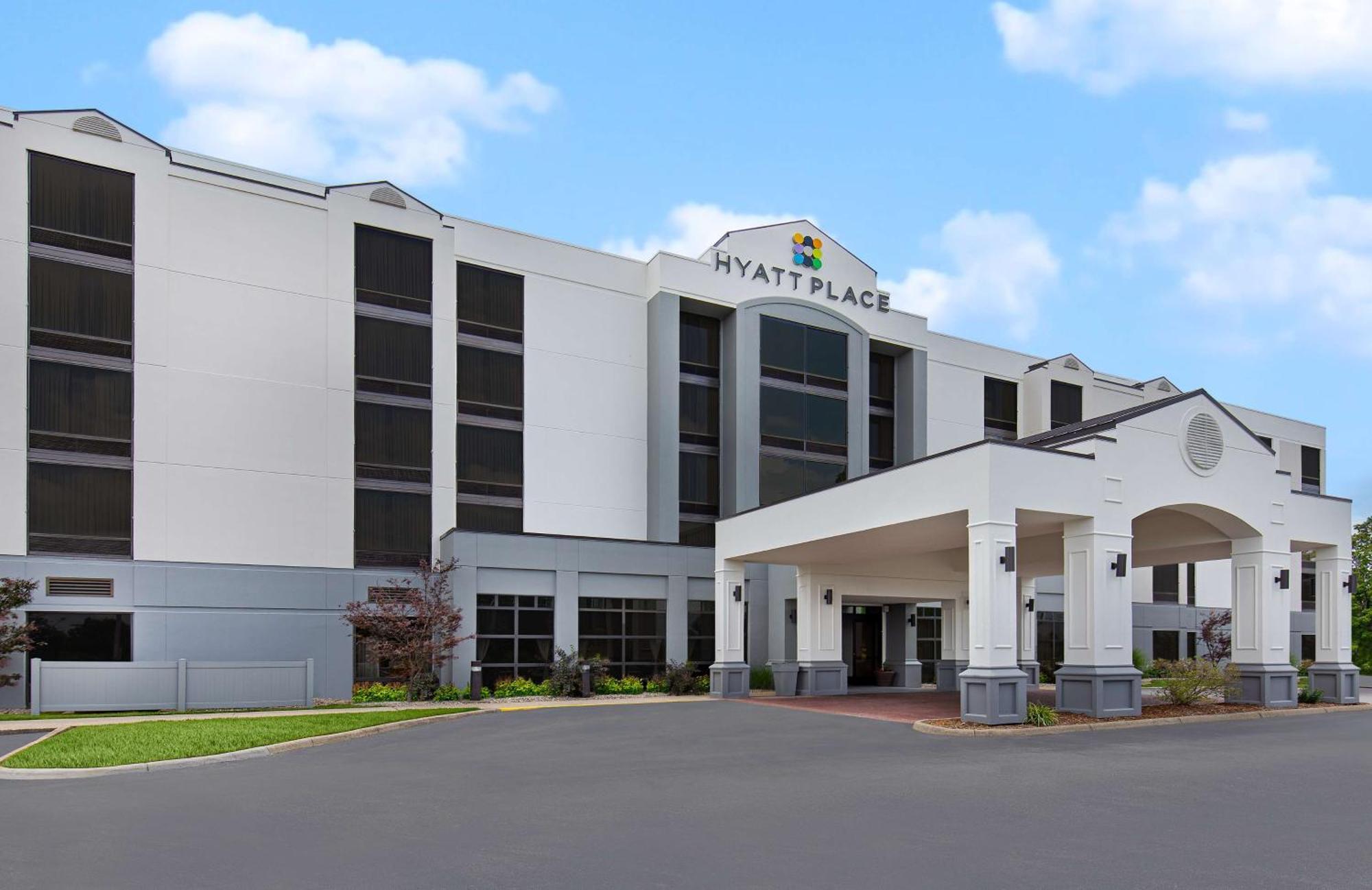 Hyatt Place Louisville-East Екстериор снимка
