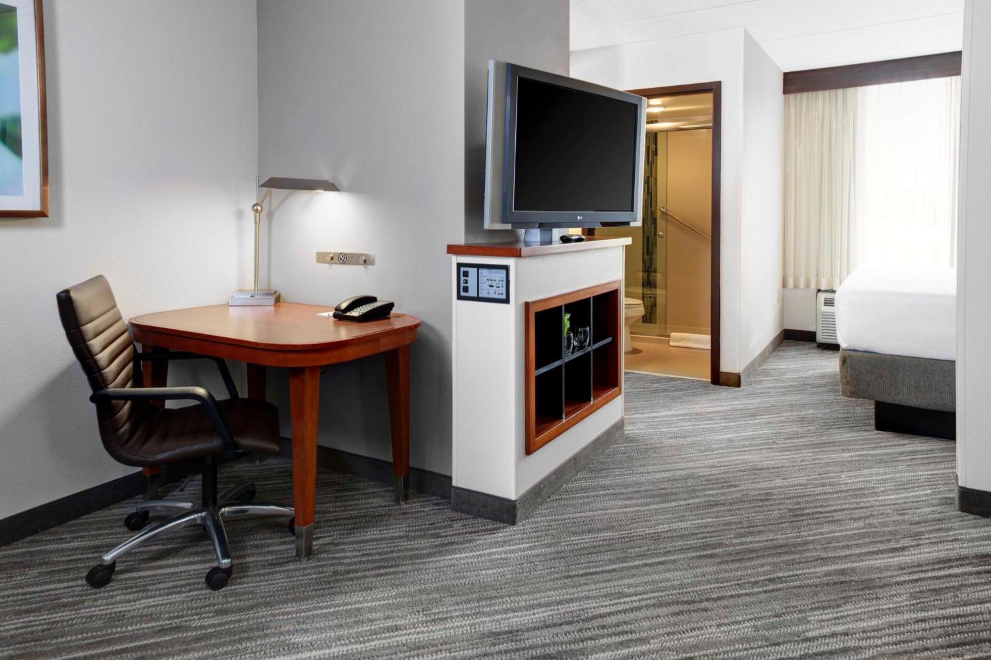 Hyatt Place Louisville-East Екстериор снимка