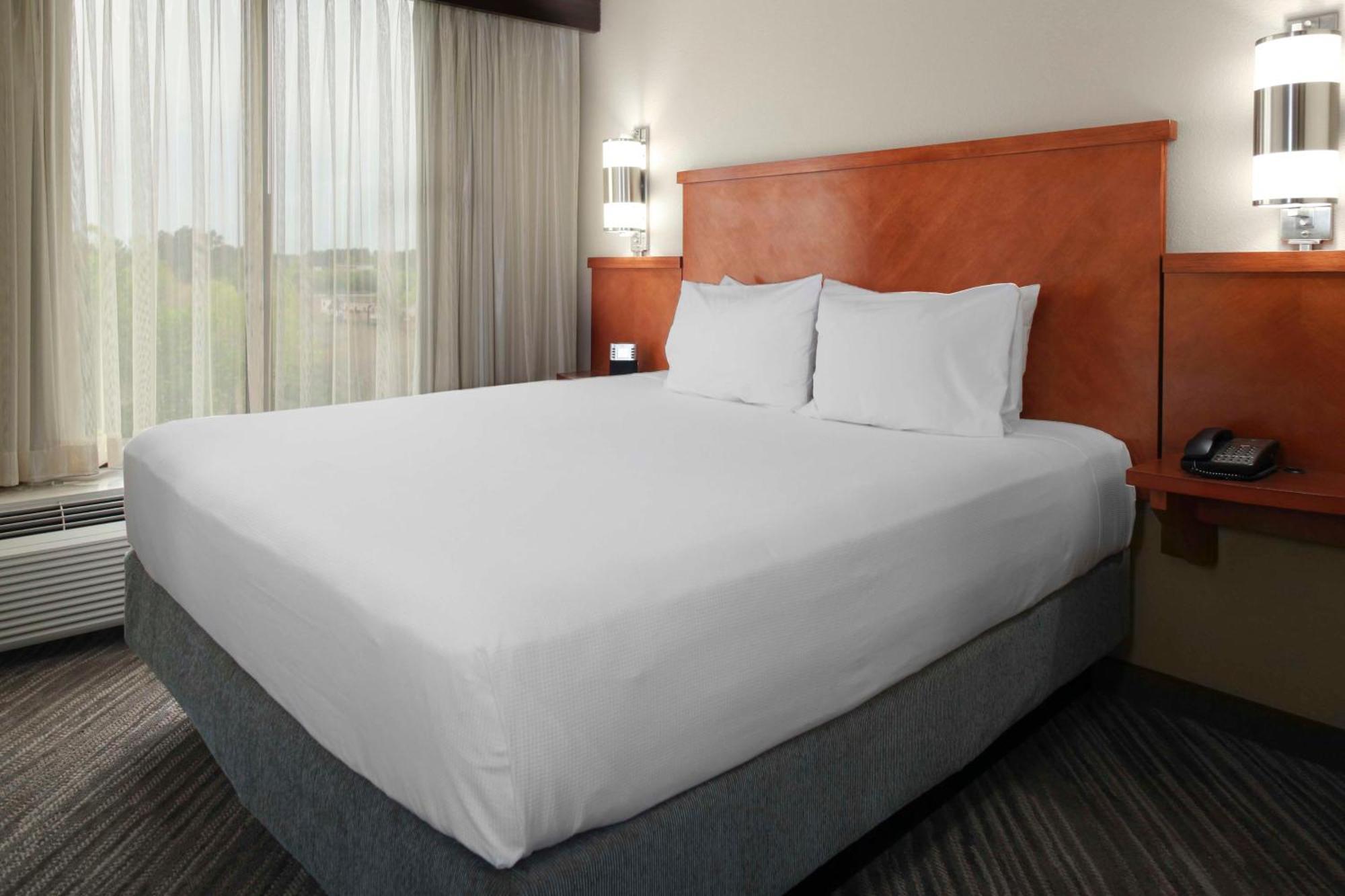 Hyatt Place Louisville-East Екстериор снимка