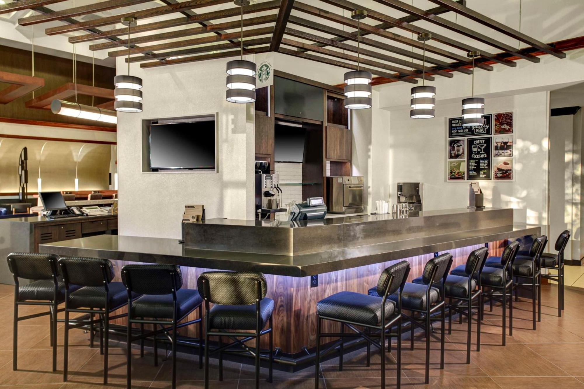 Hyatt Place Louisville-East Екстериор снимка
