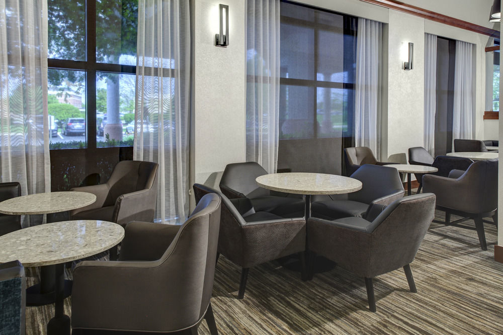 Hyatt Place Louisville-East Екстериор снимка