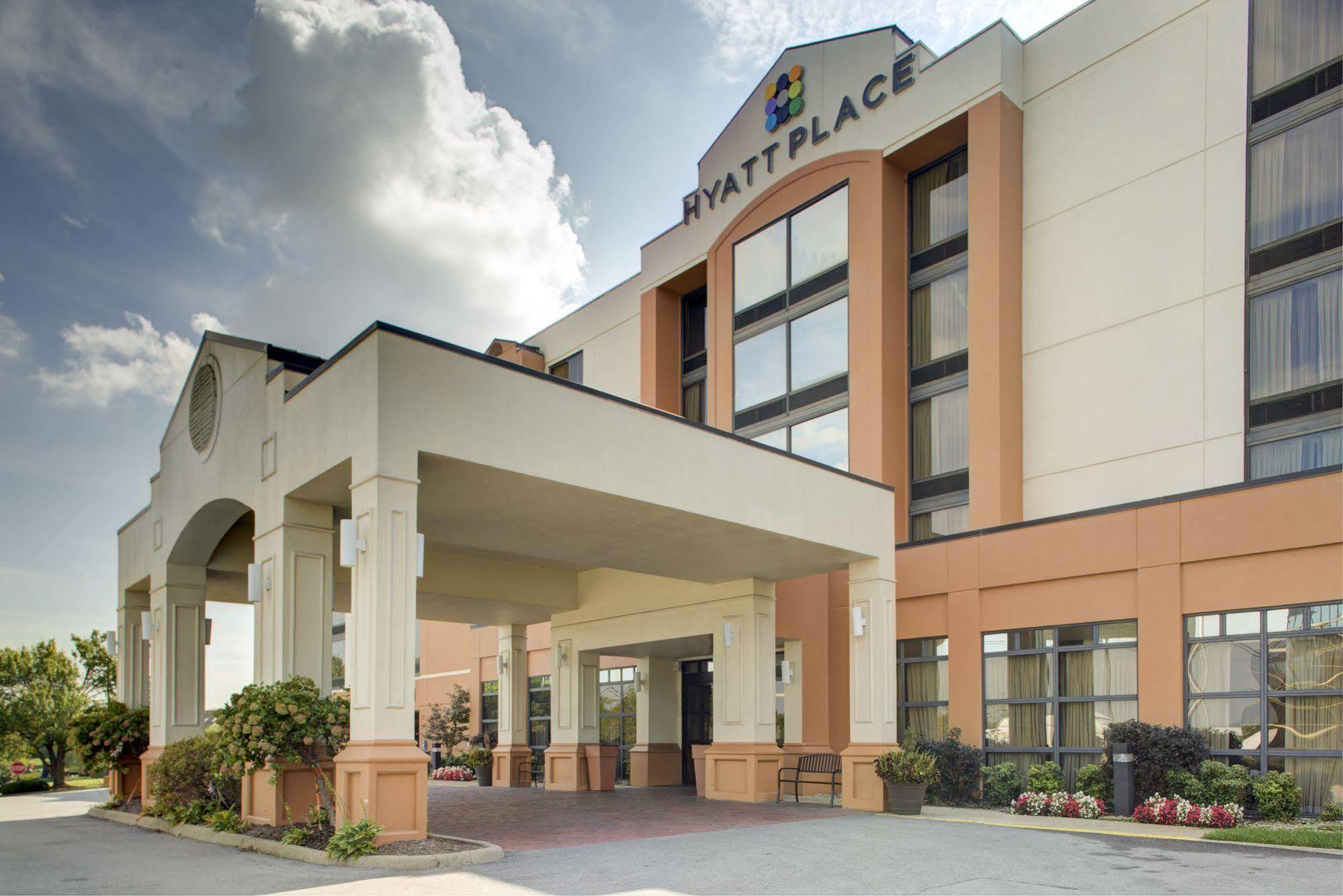 Hyatt Place Louisville-East Екстериор снимка