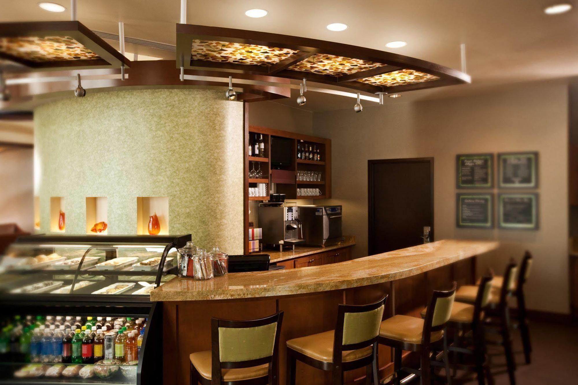 Hyatt Place Louisville-East Екстериор снимка